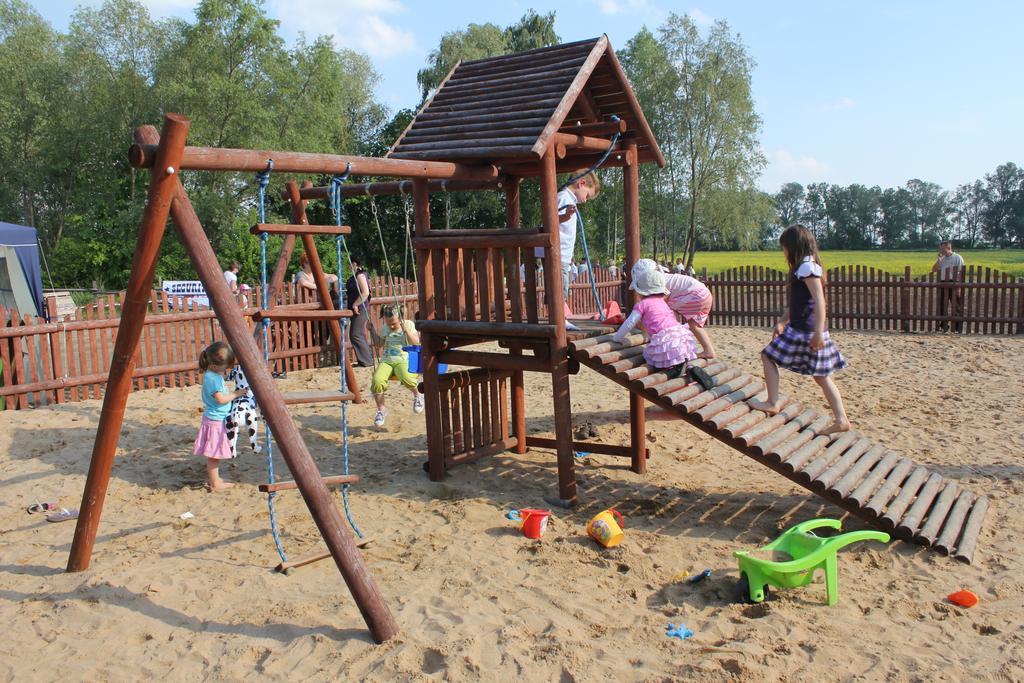 Pawlakowa Zagroda Hotel Grabiny-Zameczek Buitenkant foto