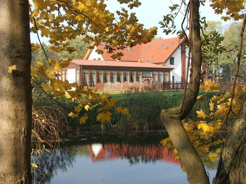 Pawlakowa Zagroda Hotel Grabiny-Zameczek Buitenkant foto